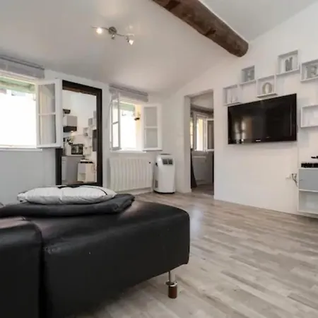Guestready - Cosy 2-bed Apt In The Old Town Of Apartman Nizza